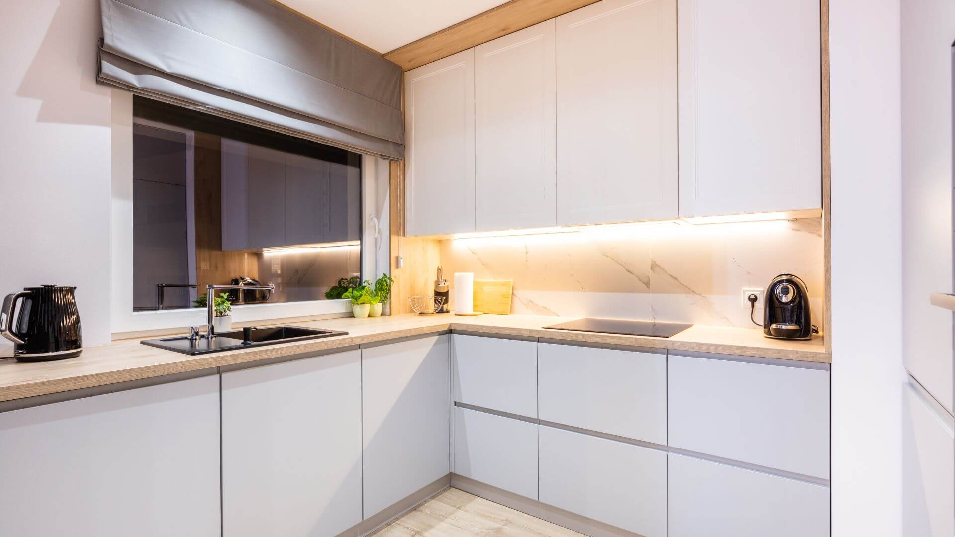 Small Kitchens Cabinets in Fontainebleau